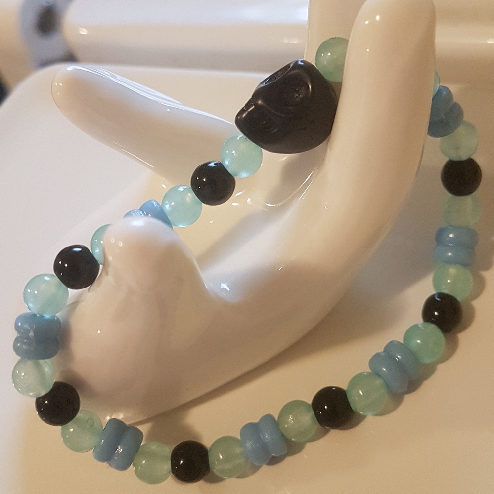💀 Blue Bones glowing bracelet